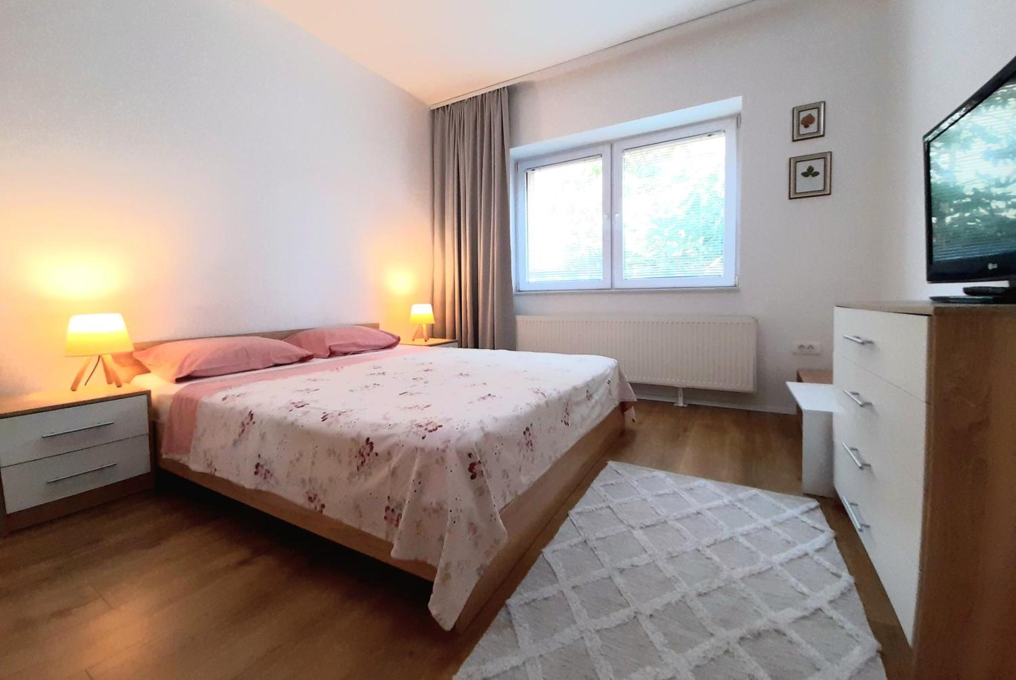 Central Modern Apt With Garden 斯特鲁加 外观 照片